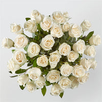 Arrangement de fleurs - roses blanches