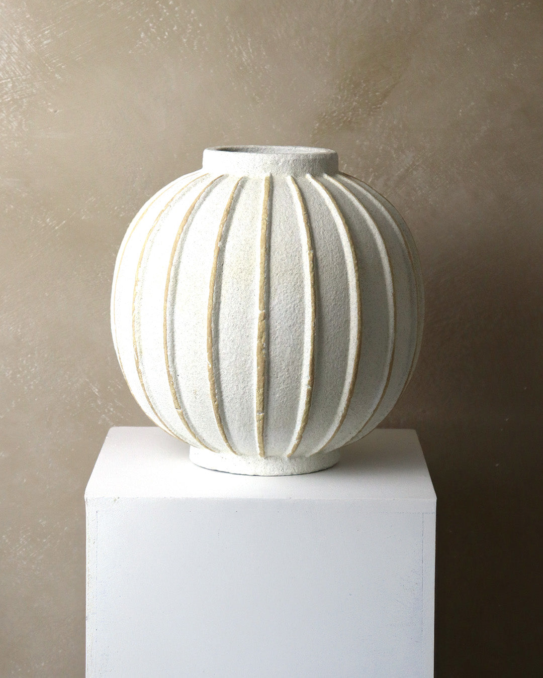 TERRACOTTA VASE, BEIGE, 12"x12" - 811-010