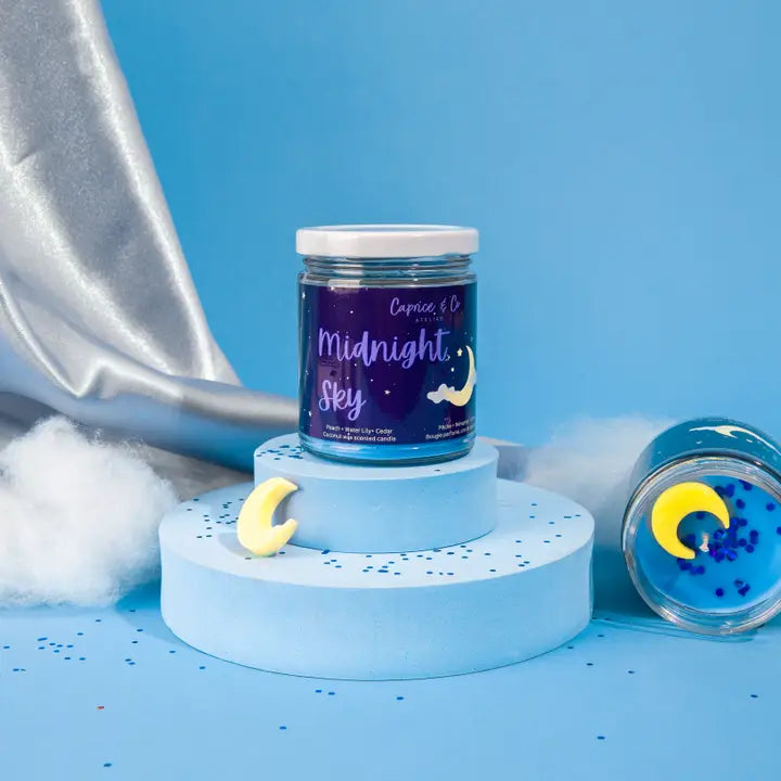 Bougie Midnight Sky - Pêche + Nénuphar + Cèdre - Caprice & CO