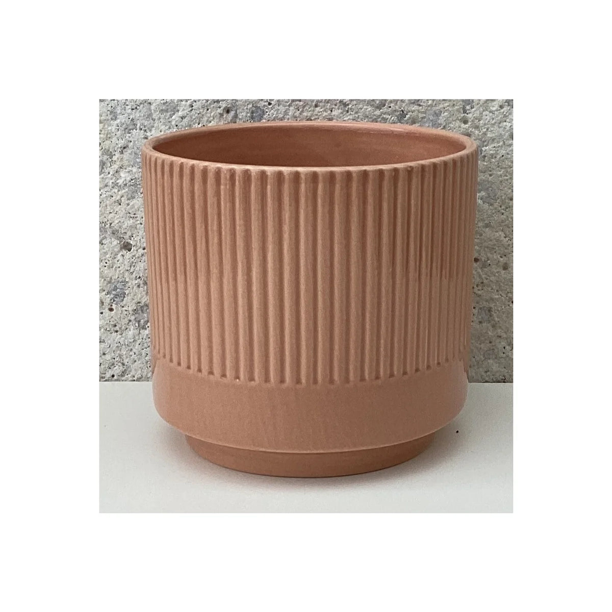 Pot récipient cylindrique en dolomite beige brillant 4,7" dx 4,3" h (convient aux potaux de 4") - CE00-335