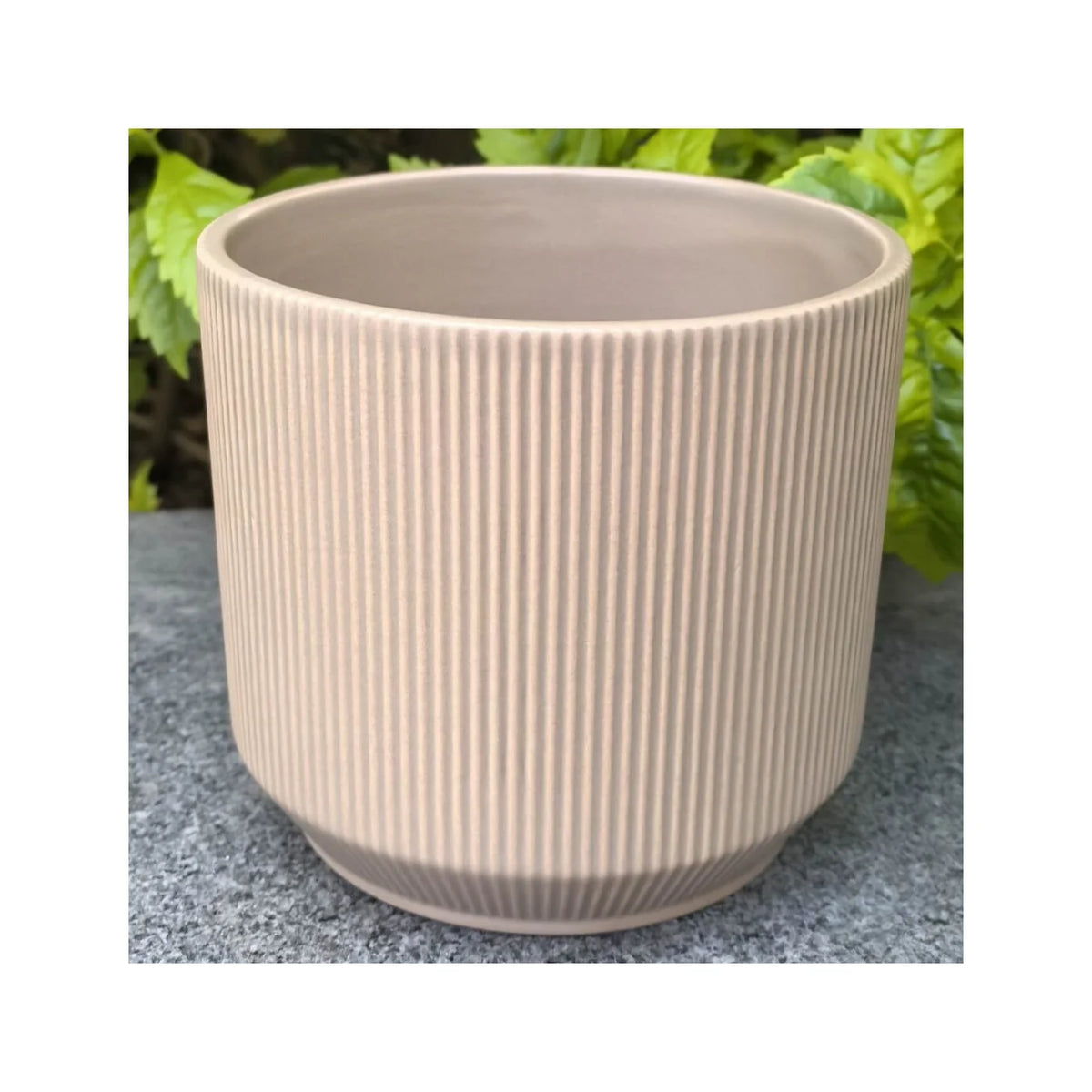 Pot 4,7 po dx 4,3 po h, pot en dolomite beige café mat (convient aux potons de 4 po) - CE00-377