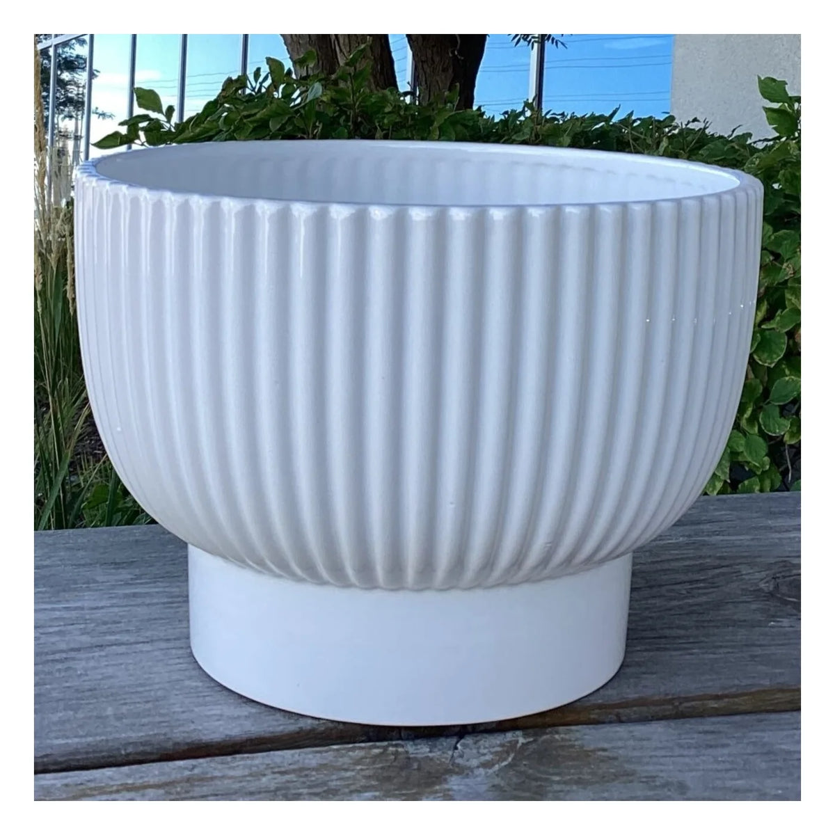 POT CONTENEUR DE DOLOMITE BLANC BRILLANT 8"DX5.8"H CE18-300