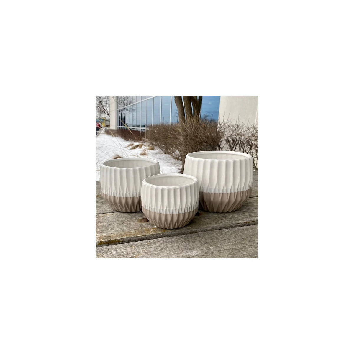 Pot deux couleurs - CE208-296 - CERAMIC, ADELAIDE COLLECTION WHITE/TAUPE REACTIVE GLAZE POTS, LRG: 7.2"DX5.7"H, MED: 6.2"DX4.8"H, SM: 5.2"DX3.9"H