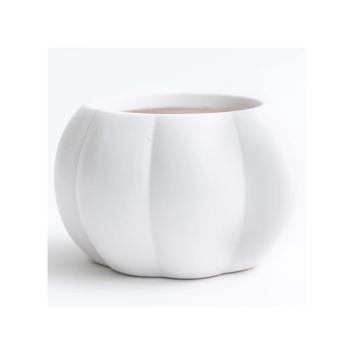 Pot citrouille blanc - CE46PUMW  4.92"DX3.15"H MATTE WHITE GLAZED PUMPKIN DOLOMITE POT