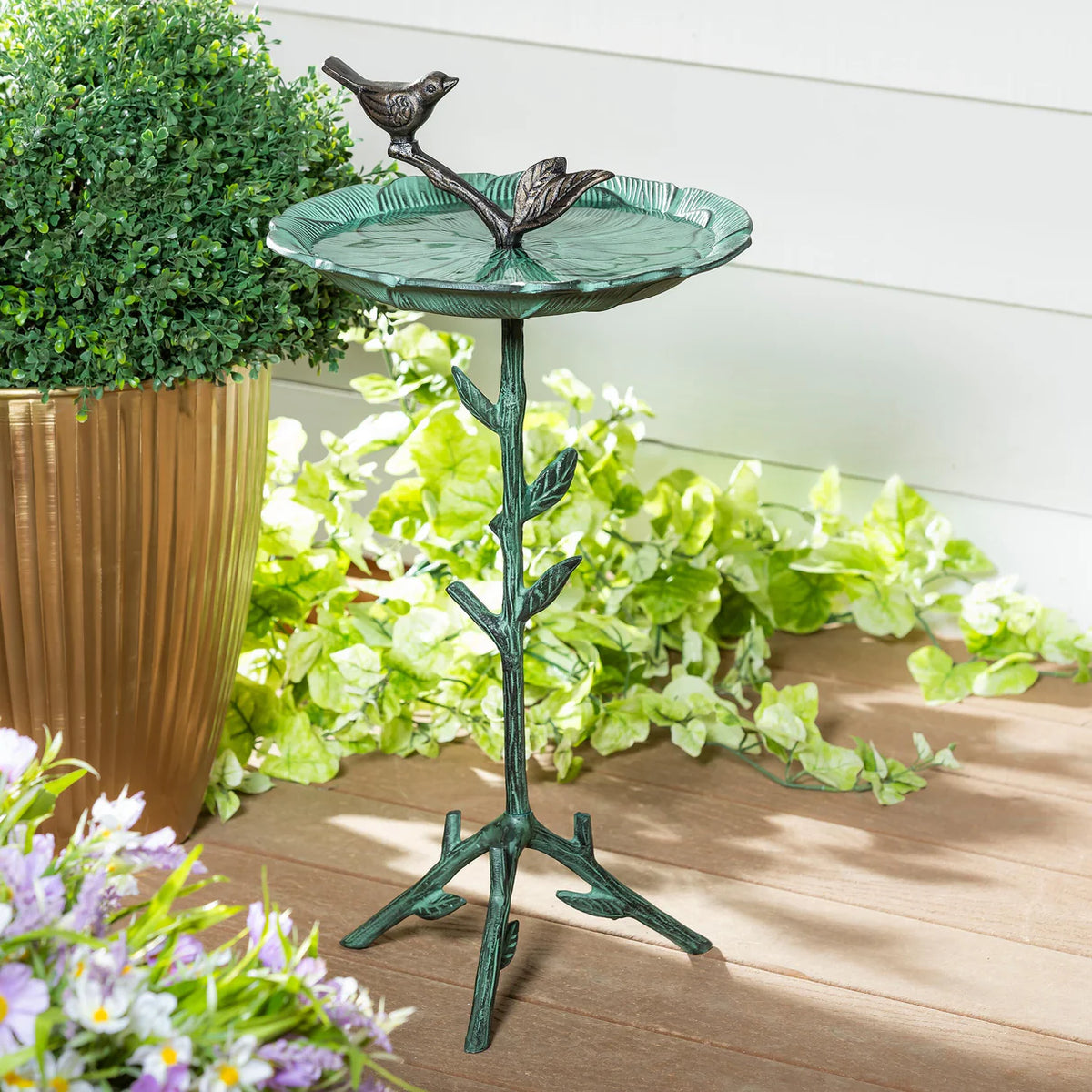 Bain d'oiseaux style jardin champêtre, bain d'oiseaux en métal vert avec pied, 12 po