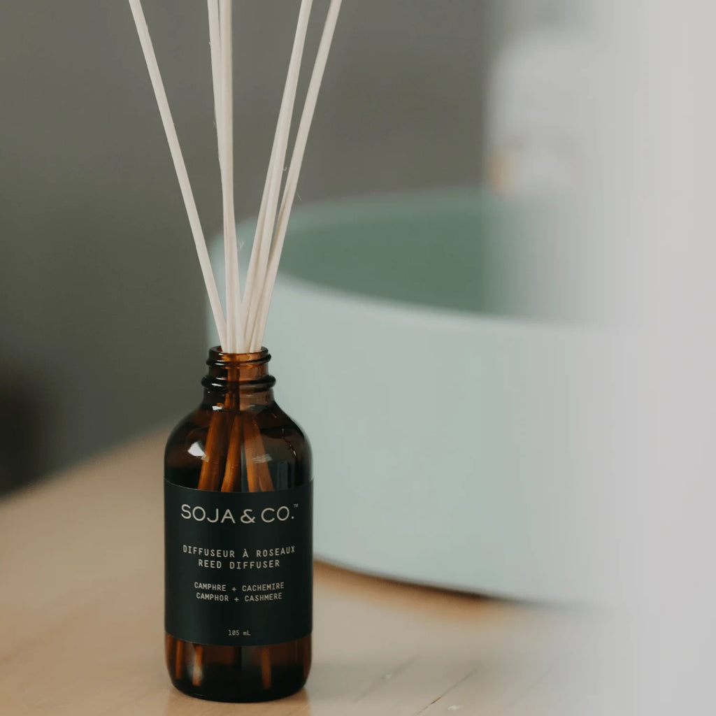 Diffuseur à roseaux | Camphre + Cachemire - Soja & co – FleurExcel Inc.